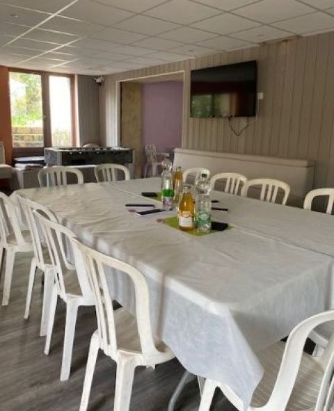 Salle de séminaire en village de gites en Ardèche